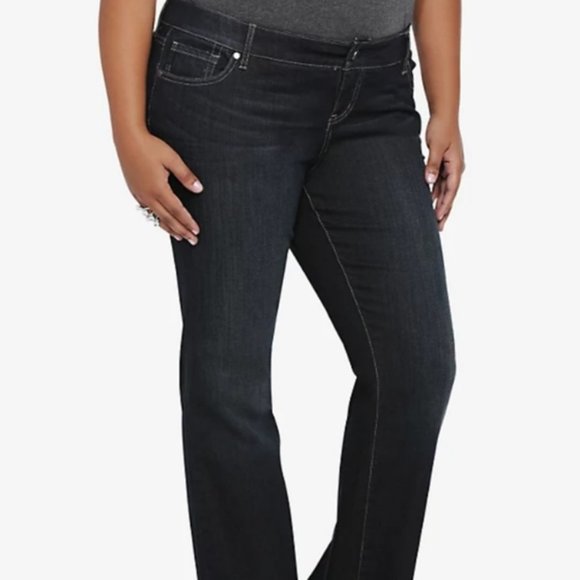 NWT Torrid‎ Relaxed Boot Cut Dark Wash Studded Flap Pockets Jeans Size 20R - Picture 2 of 3